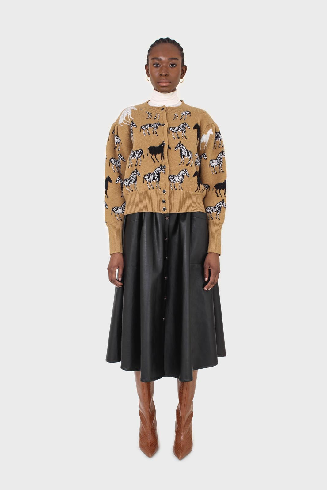 Beige zebra metal button puff sleeved cardigan_3