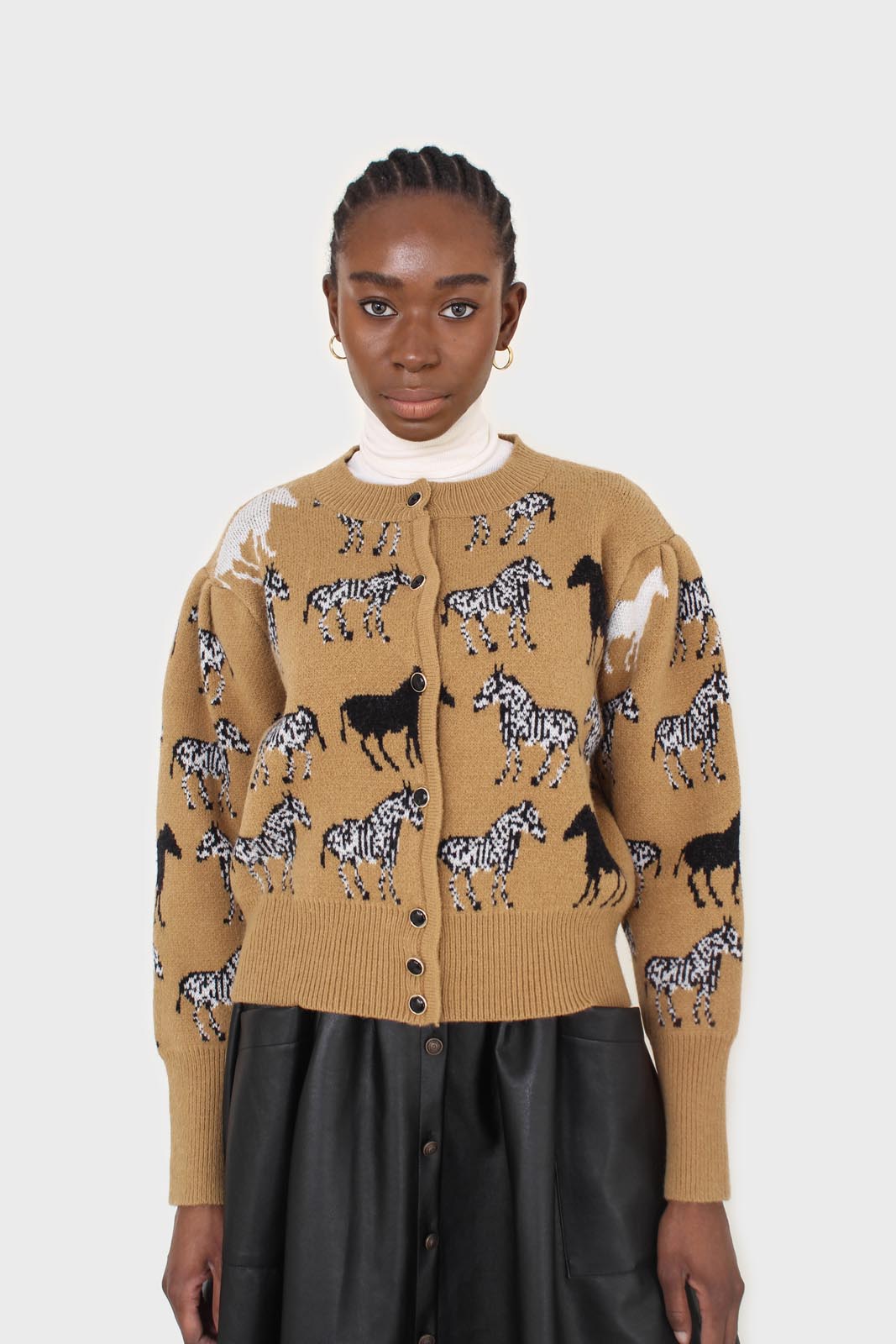 Beige zebra metal button puff sleeved cardigan_1