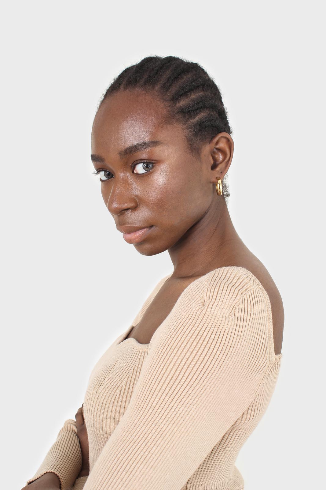 Beige wave neck bodice fitted knit top_2