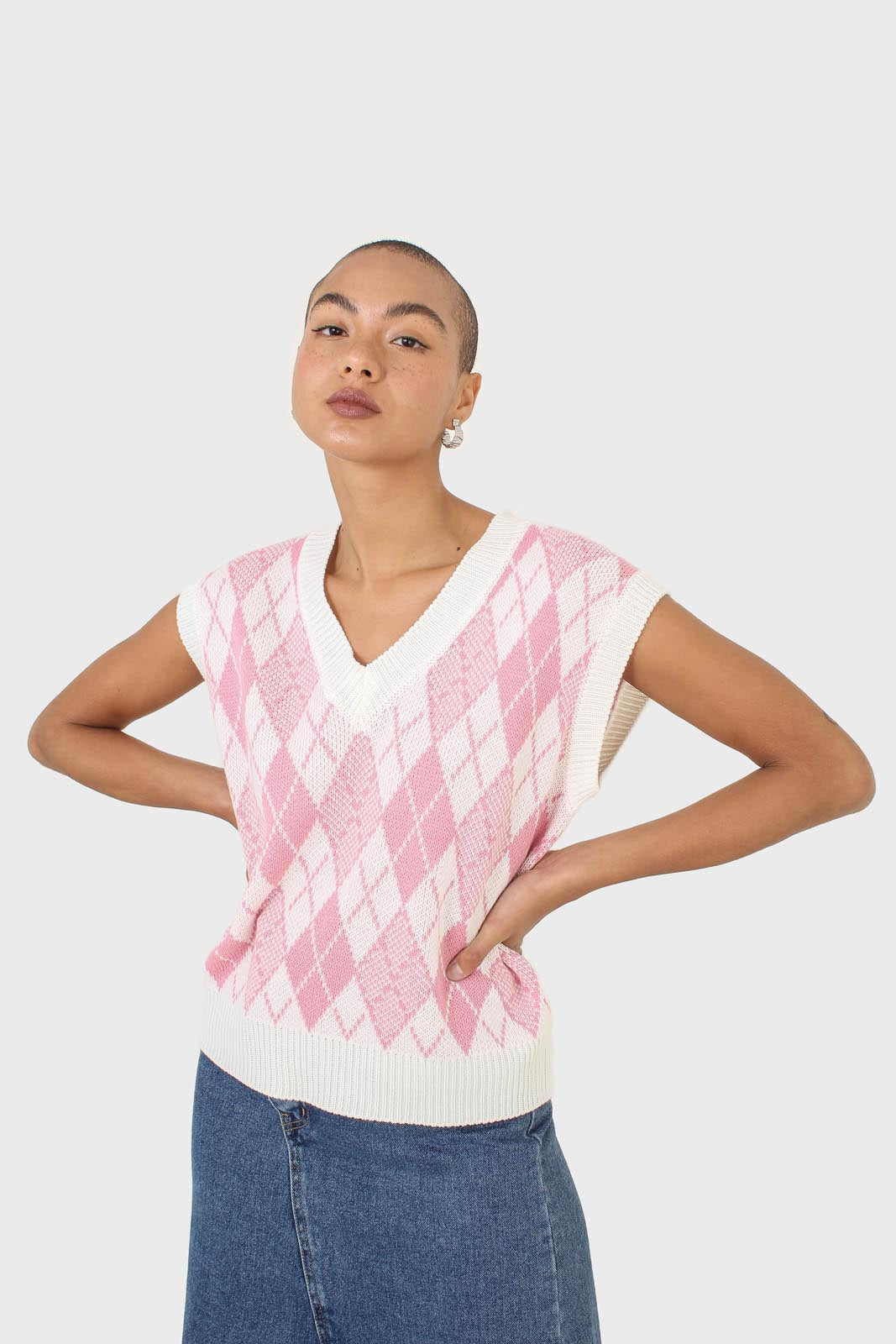 Ivory and pink argyle knit vest_3