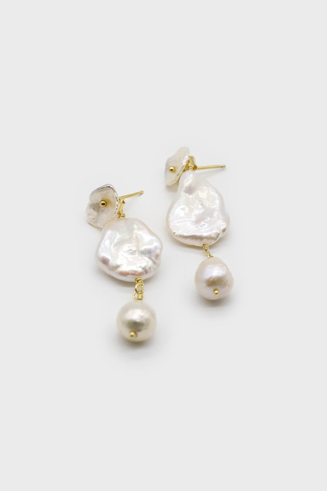 Irregular drop genuine pearls earrings_1