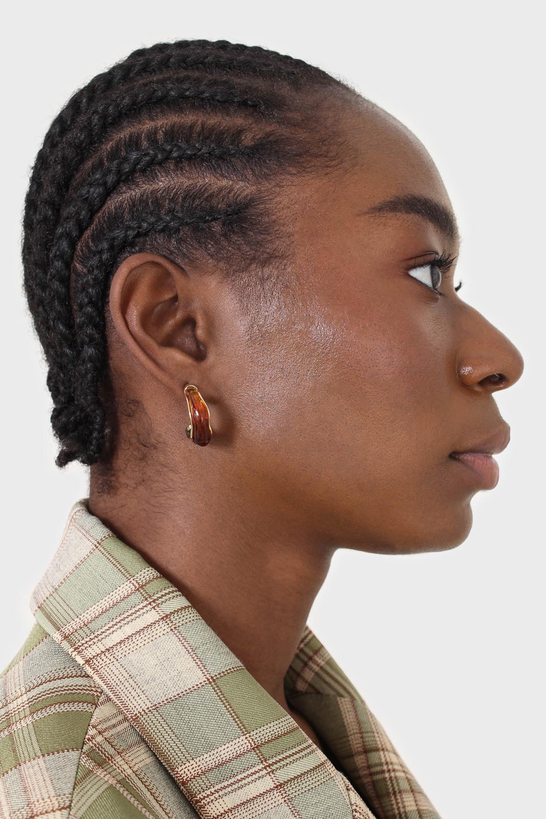 Gold and tortoise stud hoop earrings_3