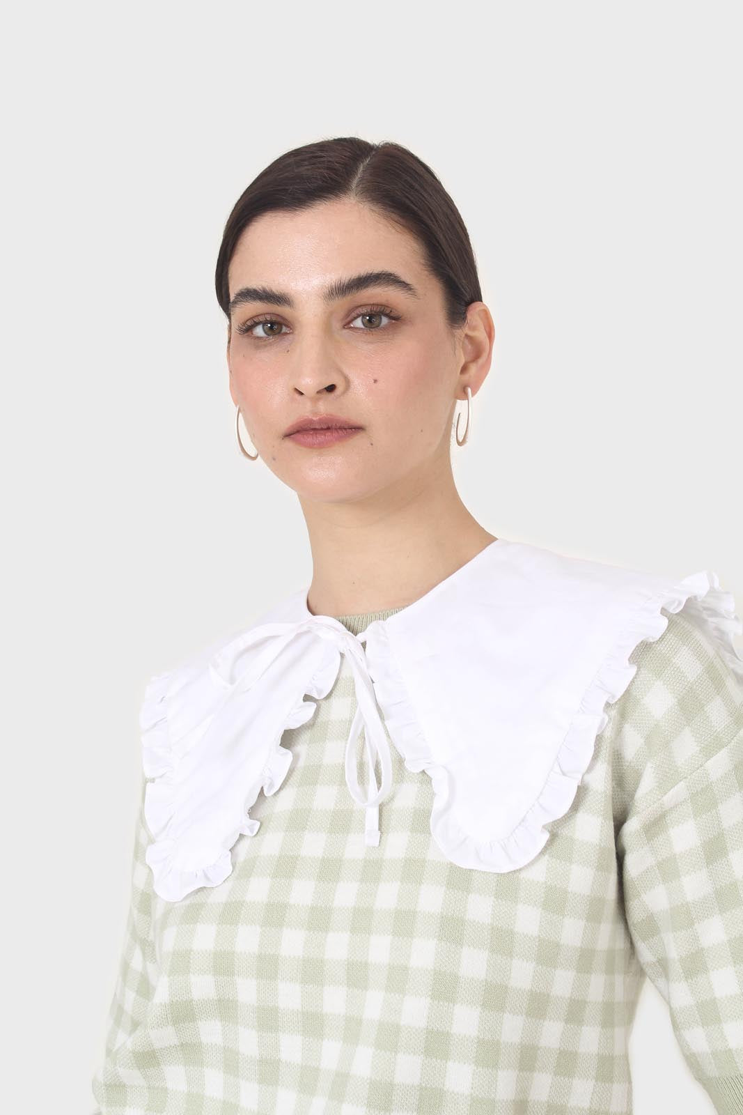 Ivory frilly detachable collar_1