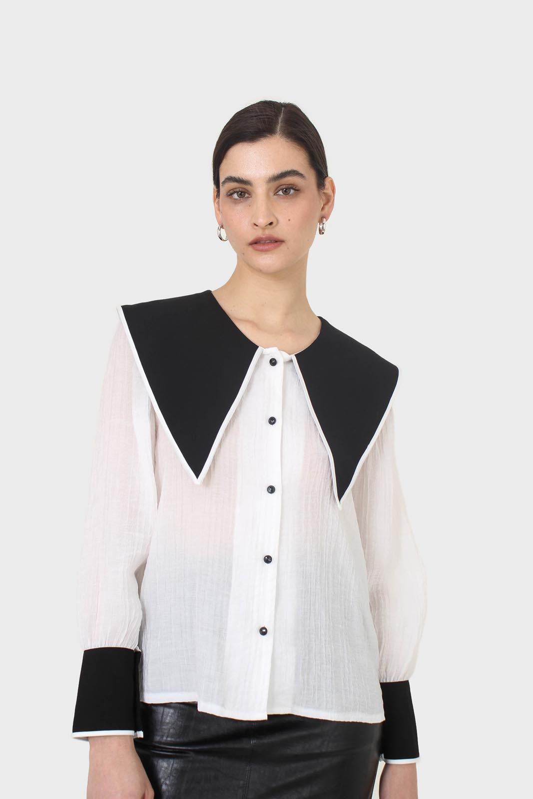 Ivory and black oversized pointed collar blouse_1