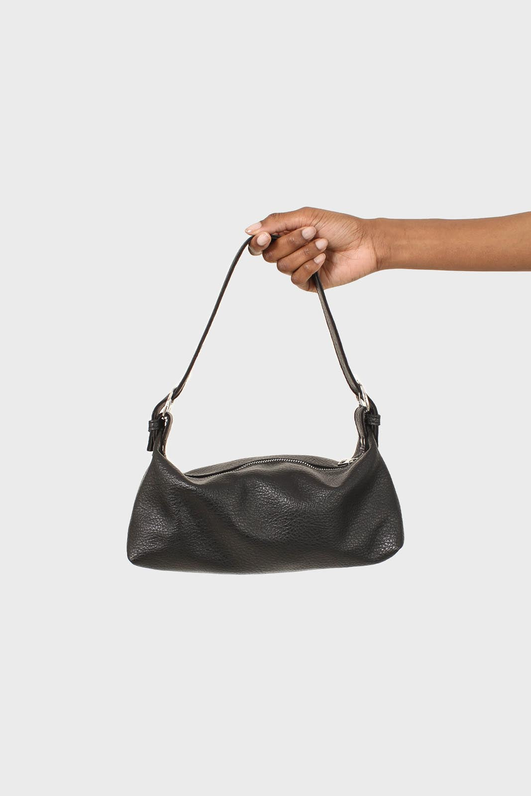 Black vegan leather shoulder bag_3