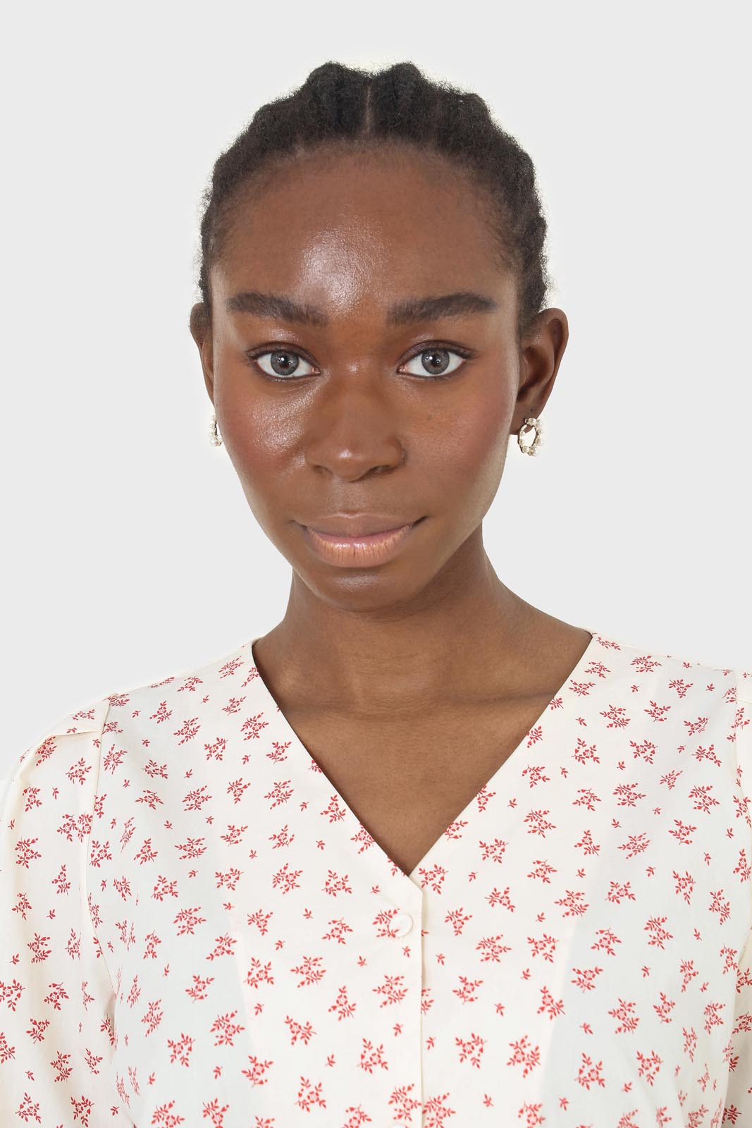 Ivory and red floral print cotton blouse_8