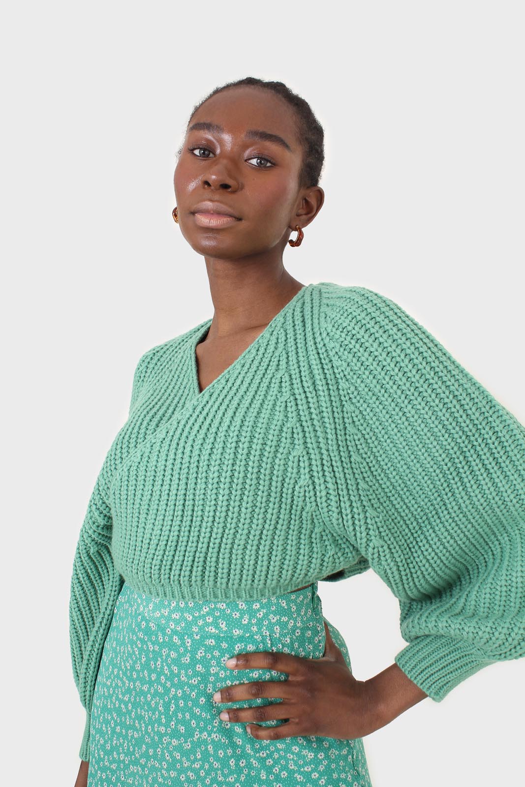 Green cross over balloon sleeve sweater_1