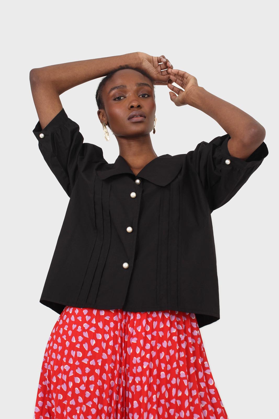Black large collar pleated 3/4 sleeve pearl button blouse_14