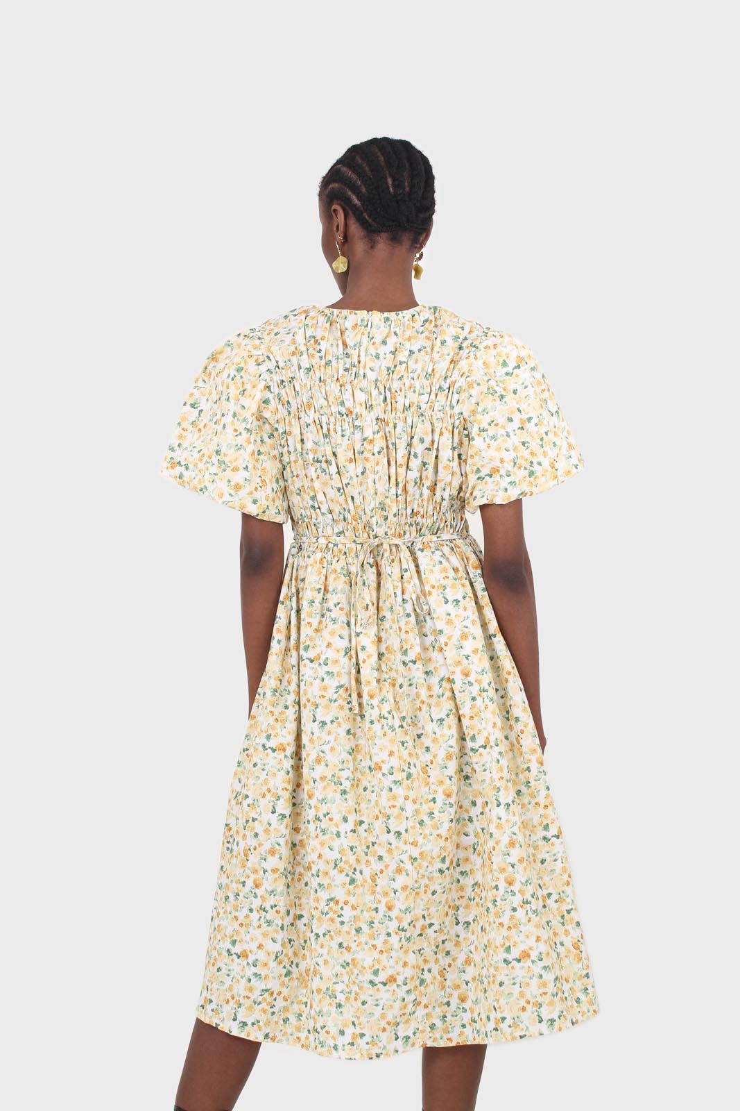 Ivory and orange tiny floral print ruched midi dress_3