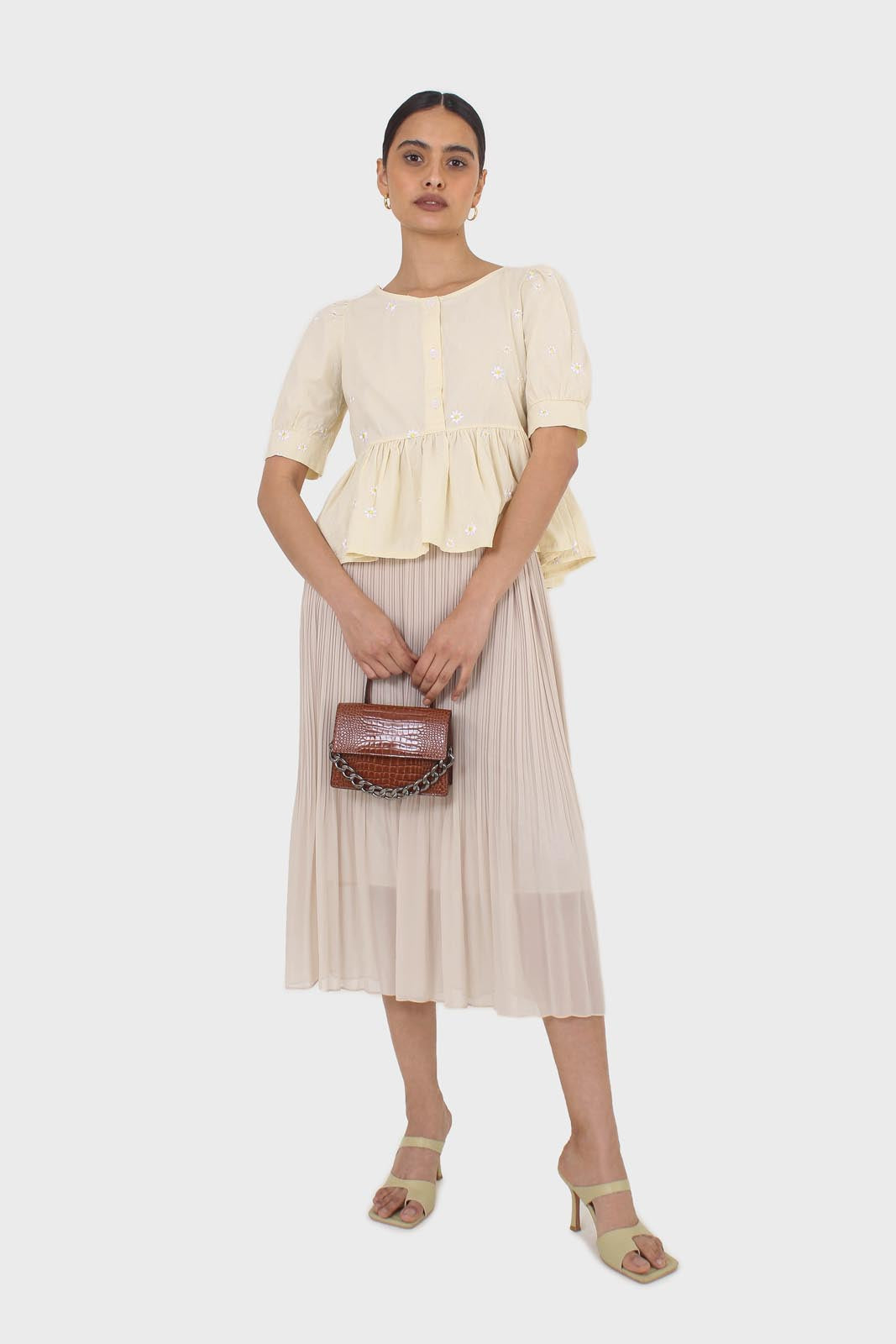 Yellow embroidered daisies peplum blouse_3