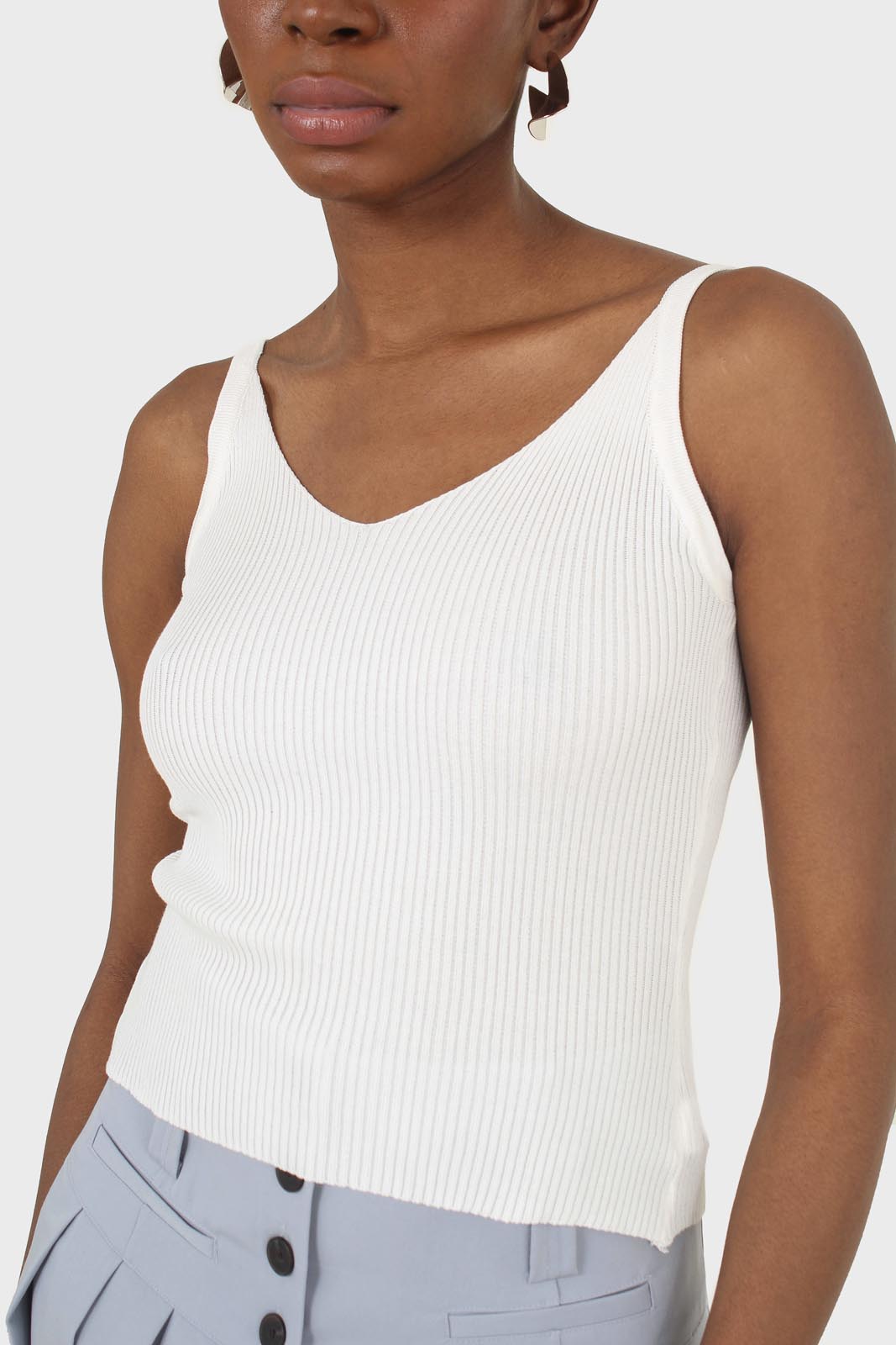 Ivory v-neck knit tank_2