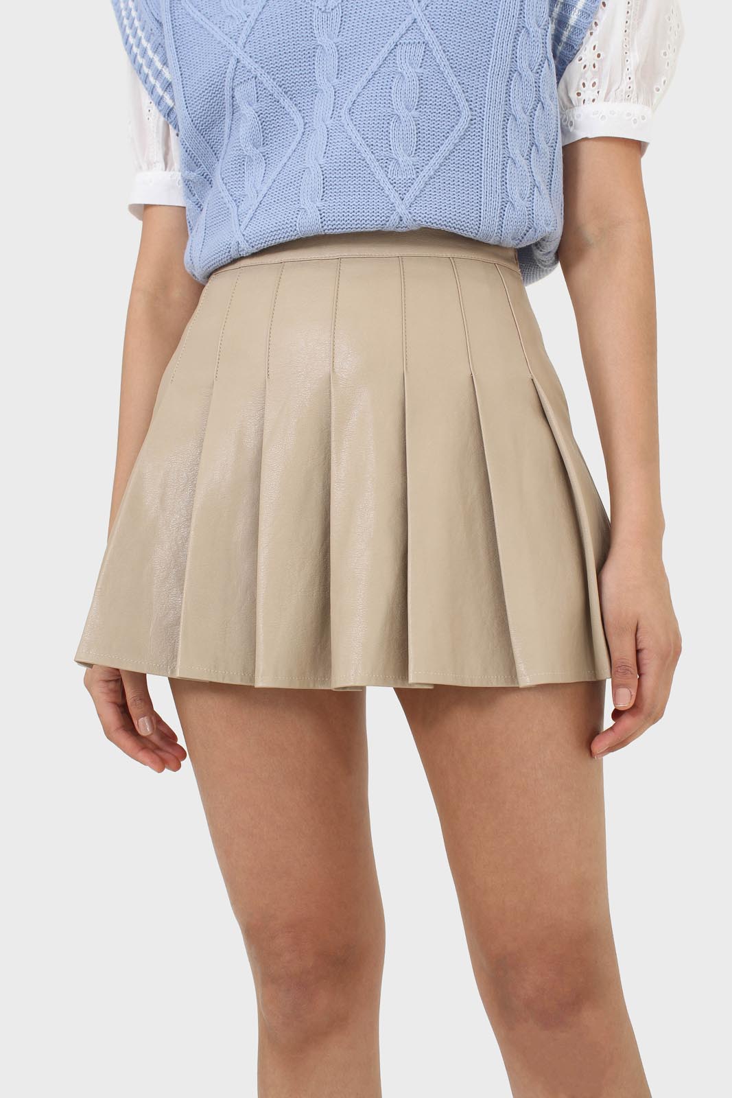 Beige waxed pleated mini skirt_1