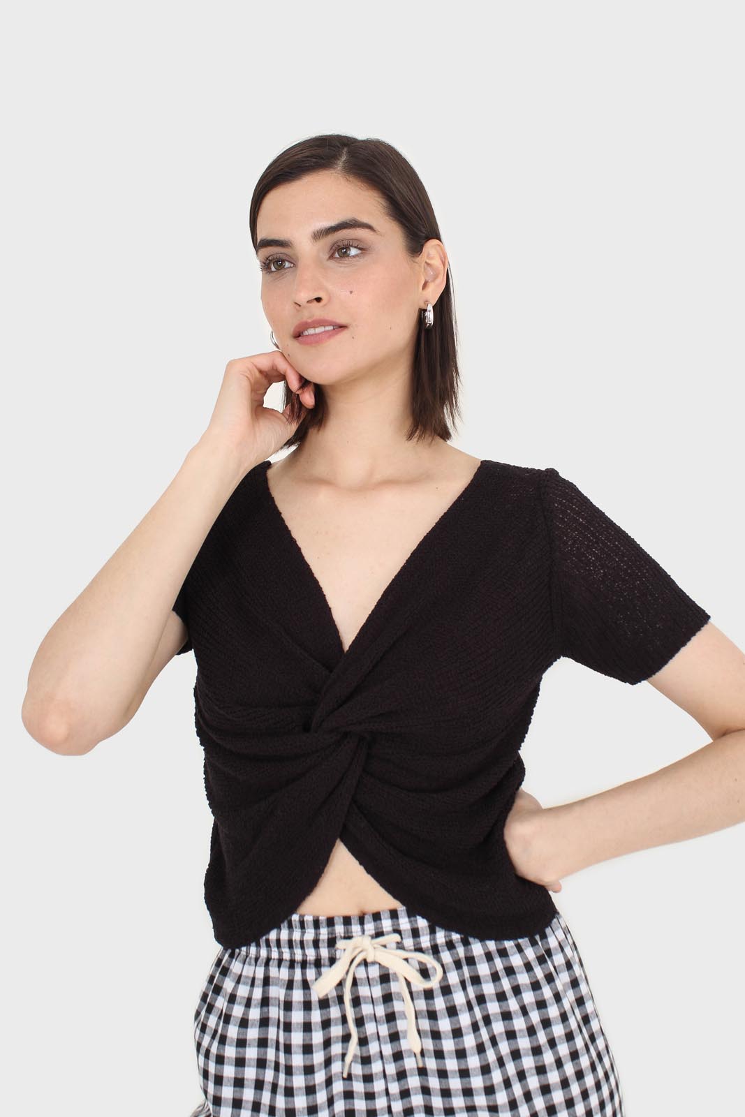 Black twist front knitted short sleeved top_6
