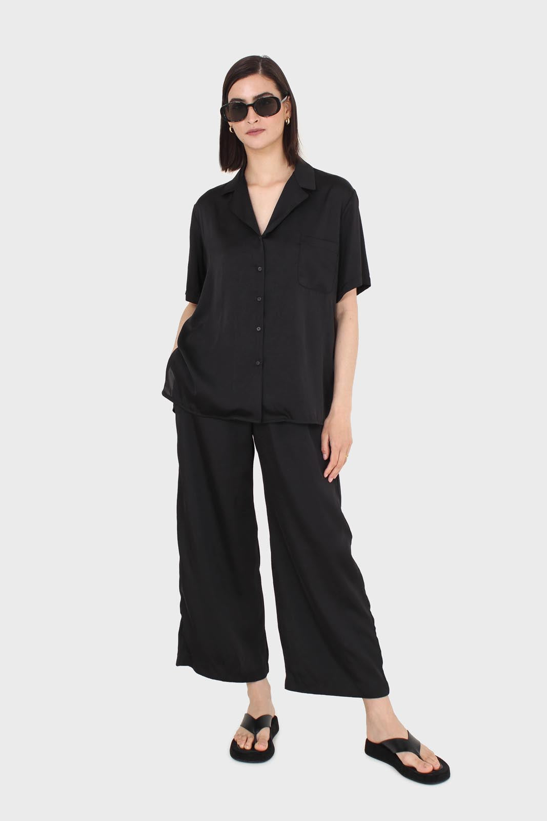 Black satin loose fit trousers_3