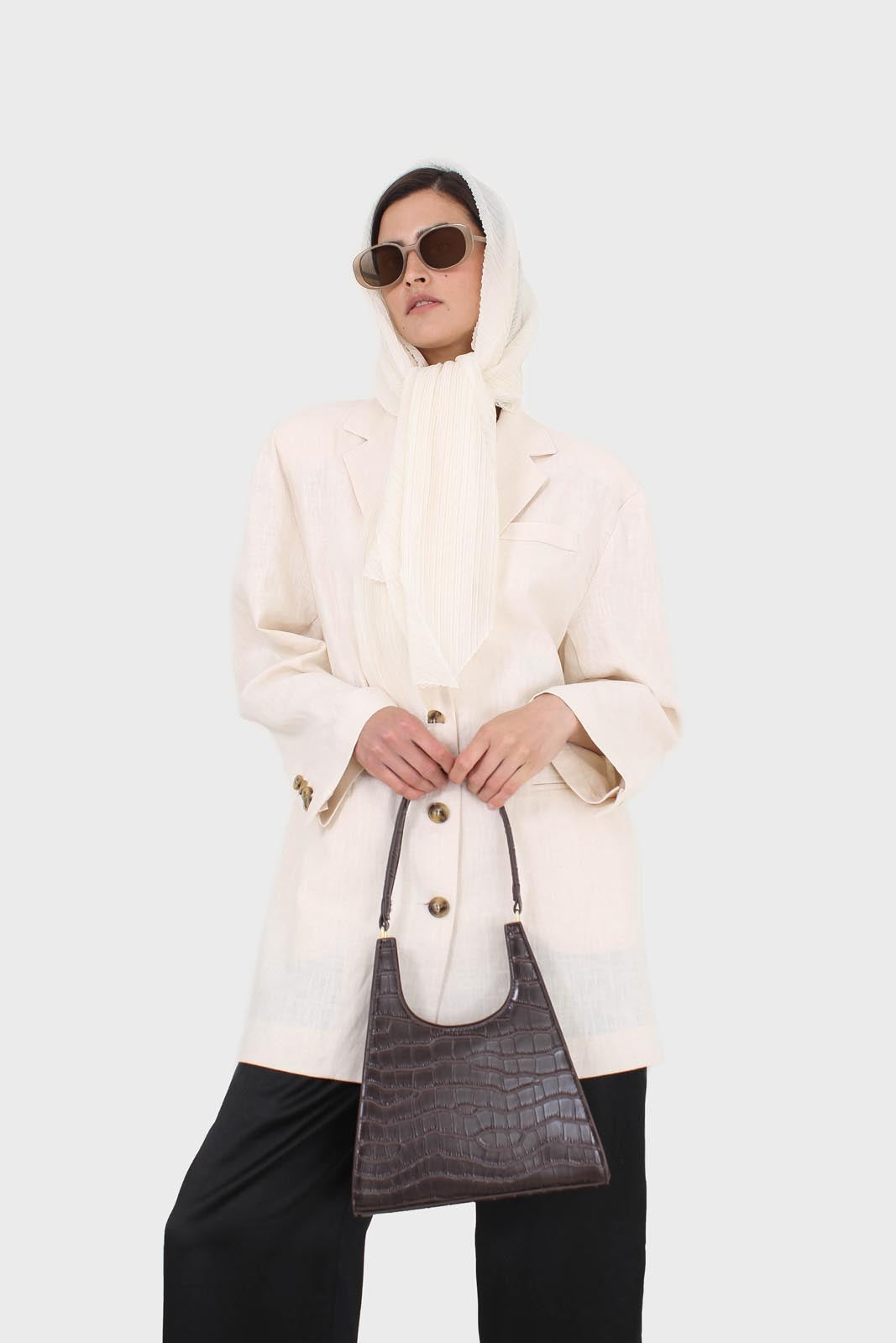 Oatmeal tortoise shell button casual linen blazer_9