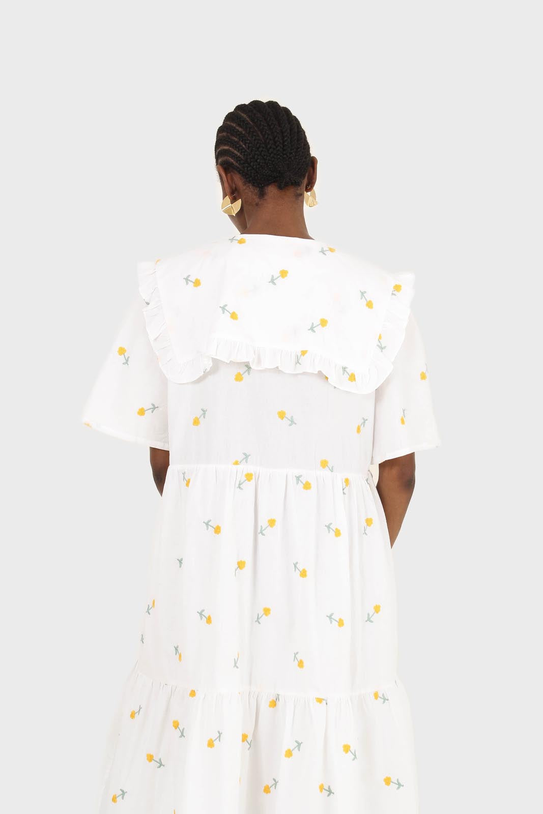 White floral embroidery giant collar dress_6