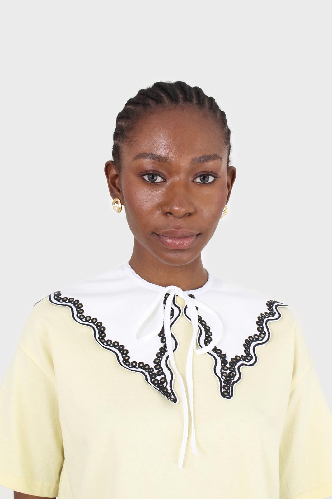 White and black embroidered trim collar_1