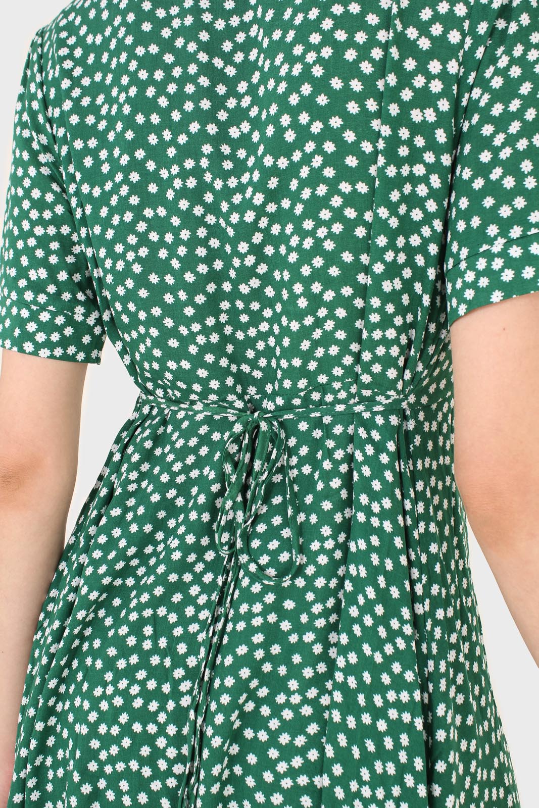 Green and white floral button front dress_10
