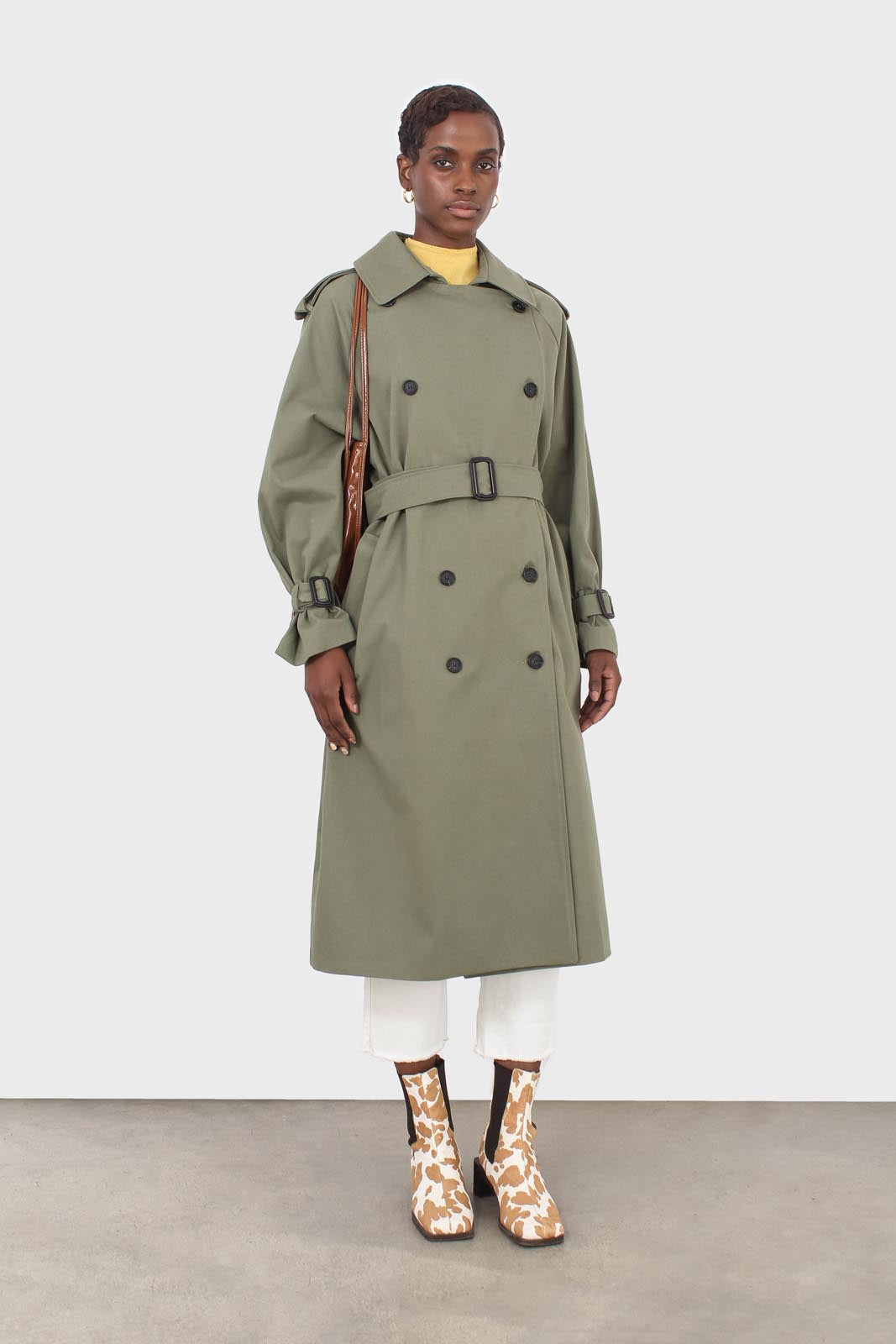 Khaki classic double breasted trench coat_7