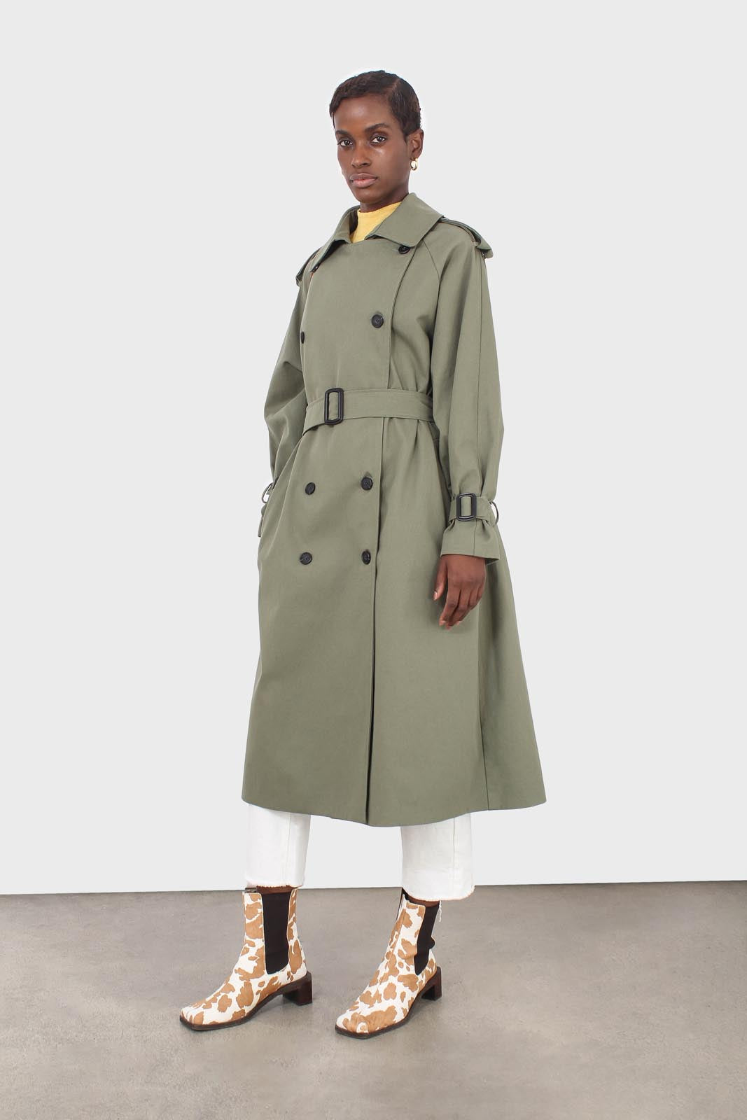 Khaki classic double breasted trench coat_12