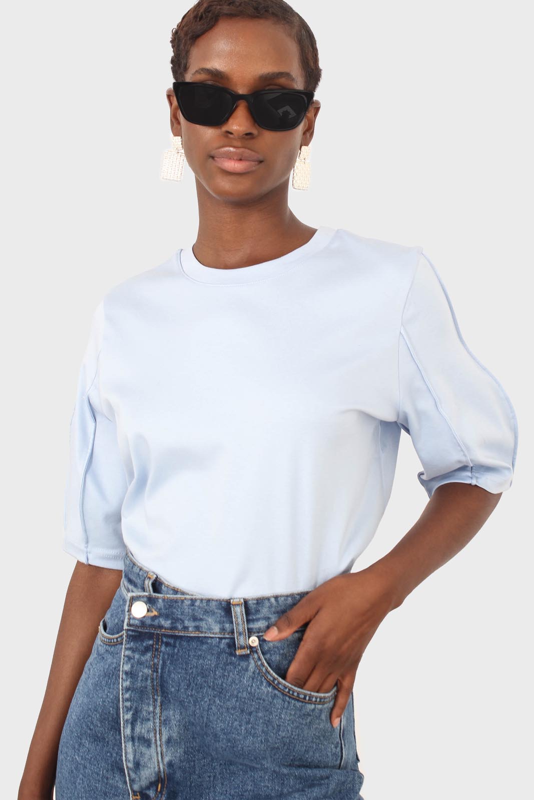 Baby blue sharp seamed tee_1