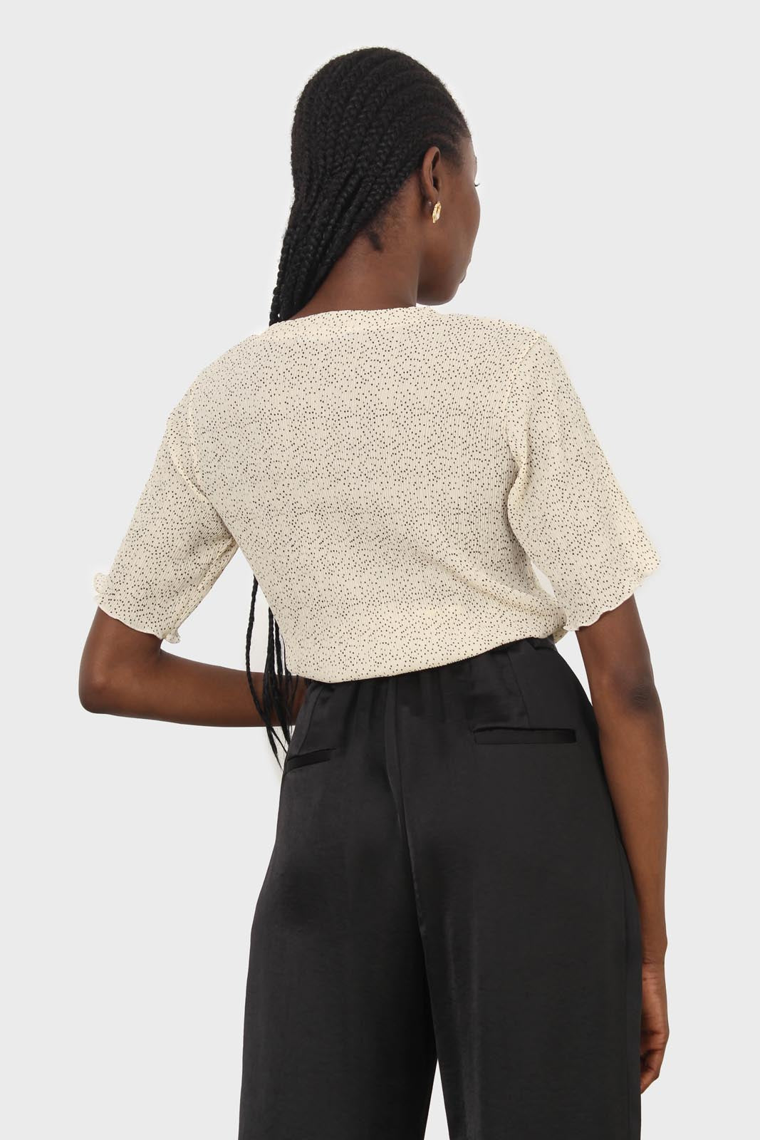 White and black dots micro pleated top_6