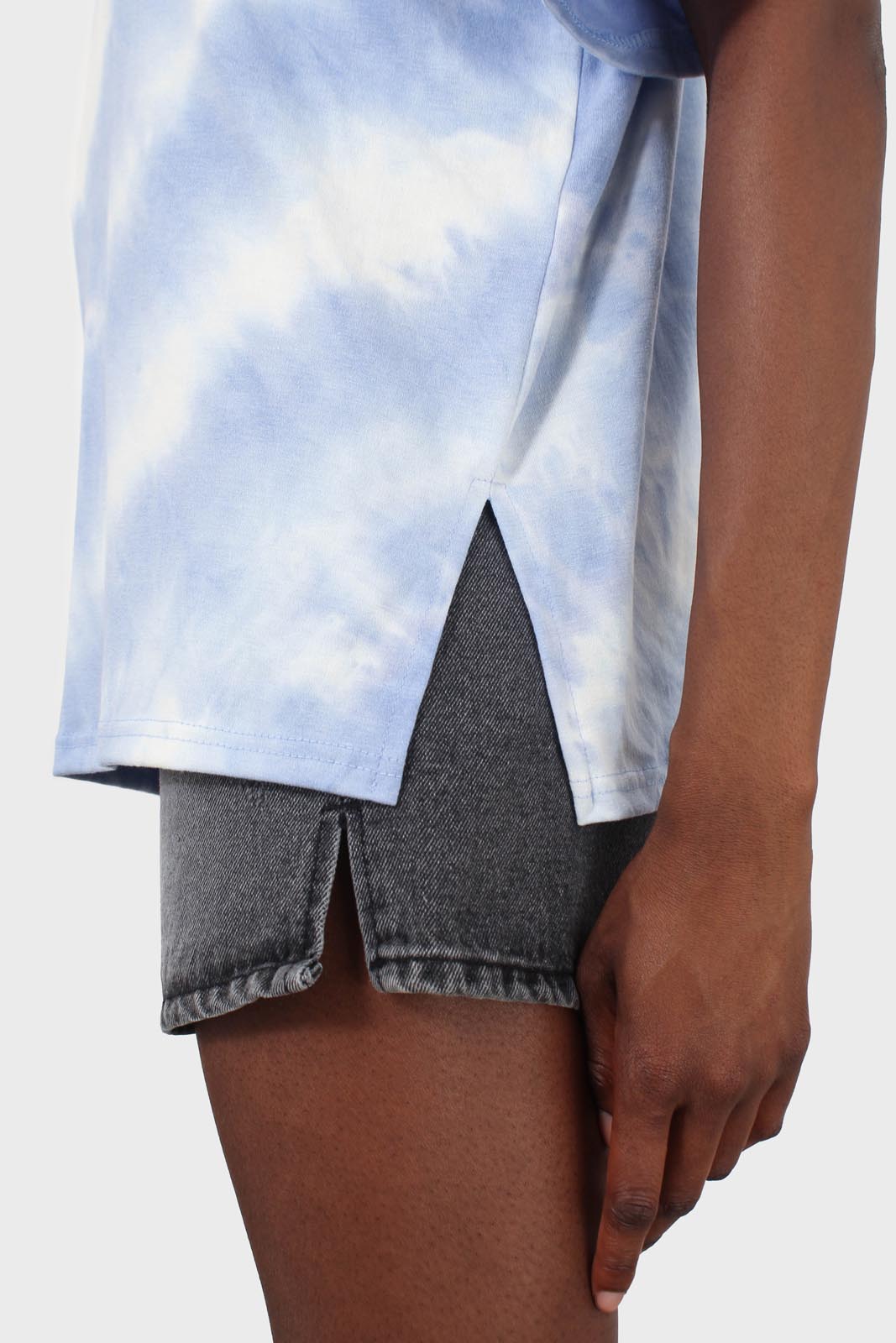 Blue and white tie dye t-shirt_5
