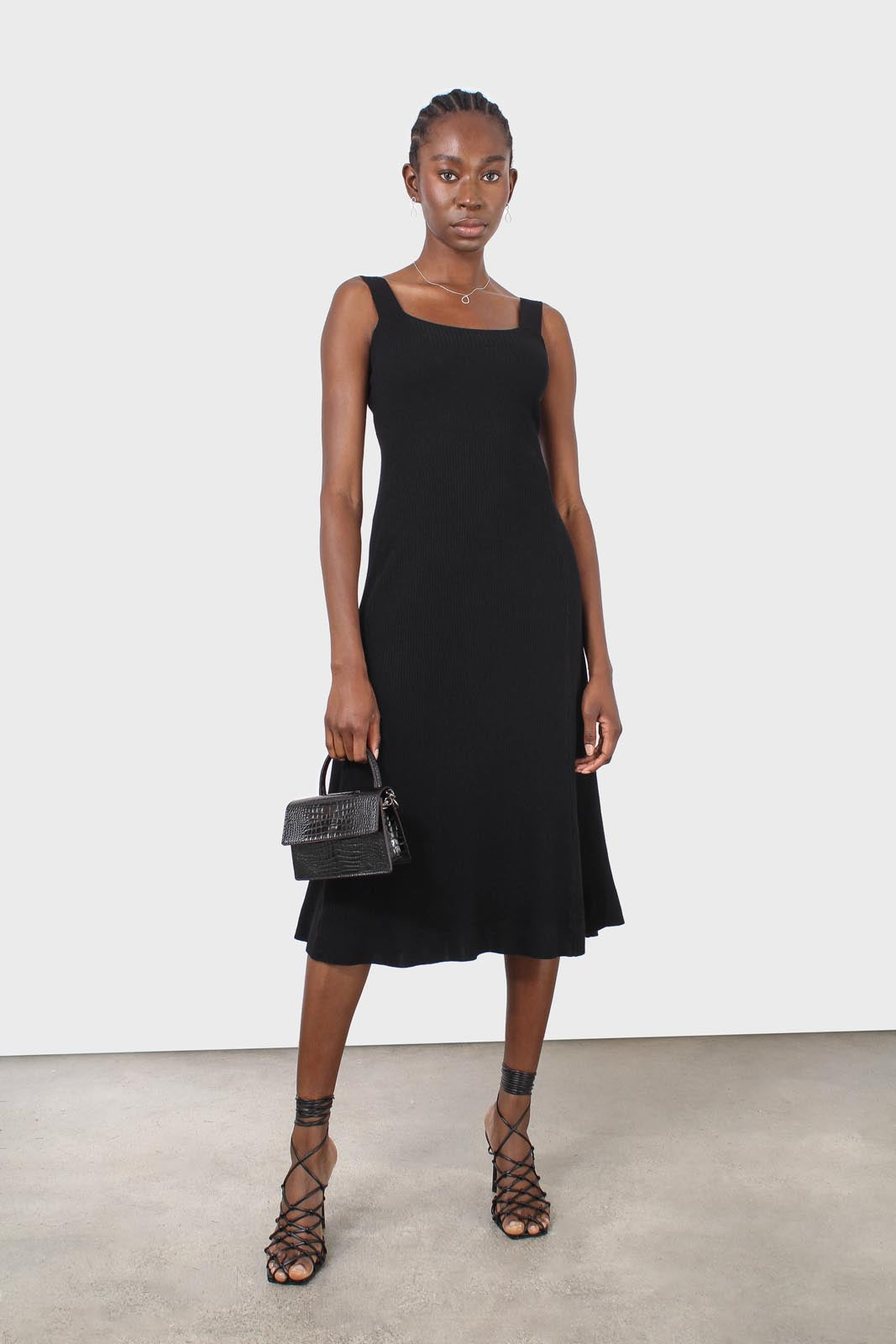 Black square neckline ribbed midi dress_9