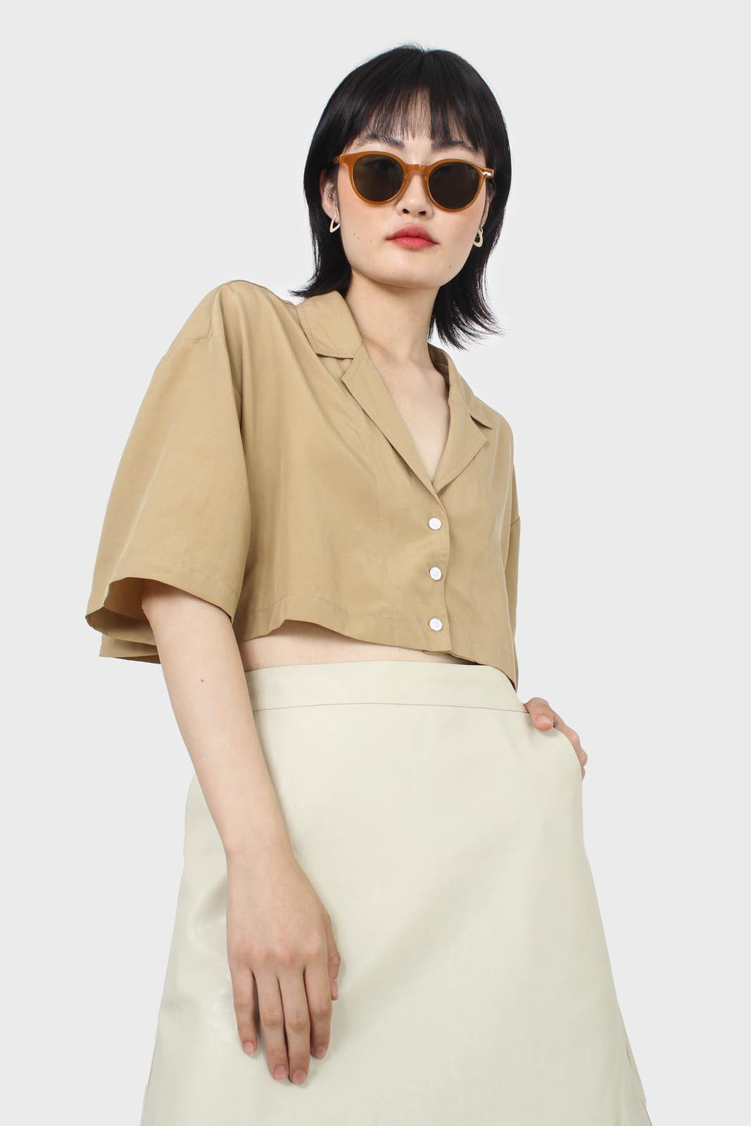 Tan cropped short sleeved boxy shirt_8