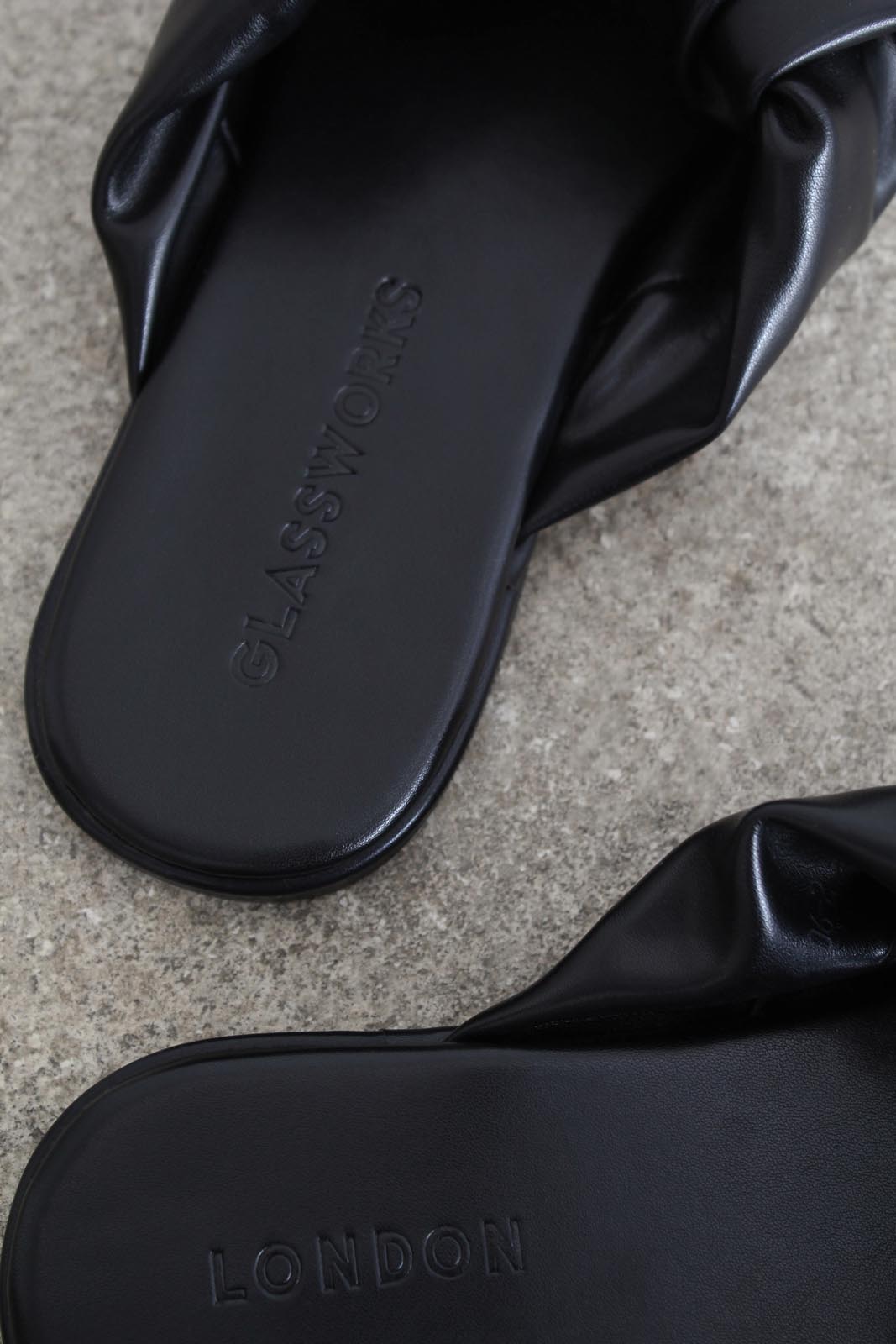 Black puffed vegan leather sliders_3