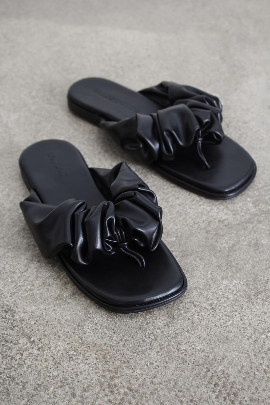 Black puffed vegan leather sliders_1