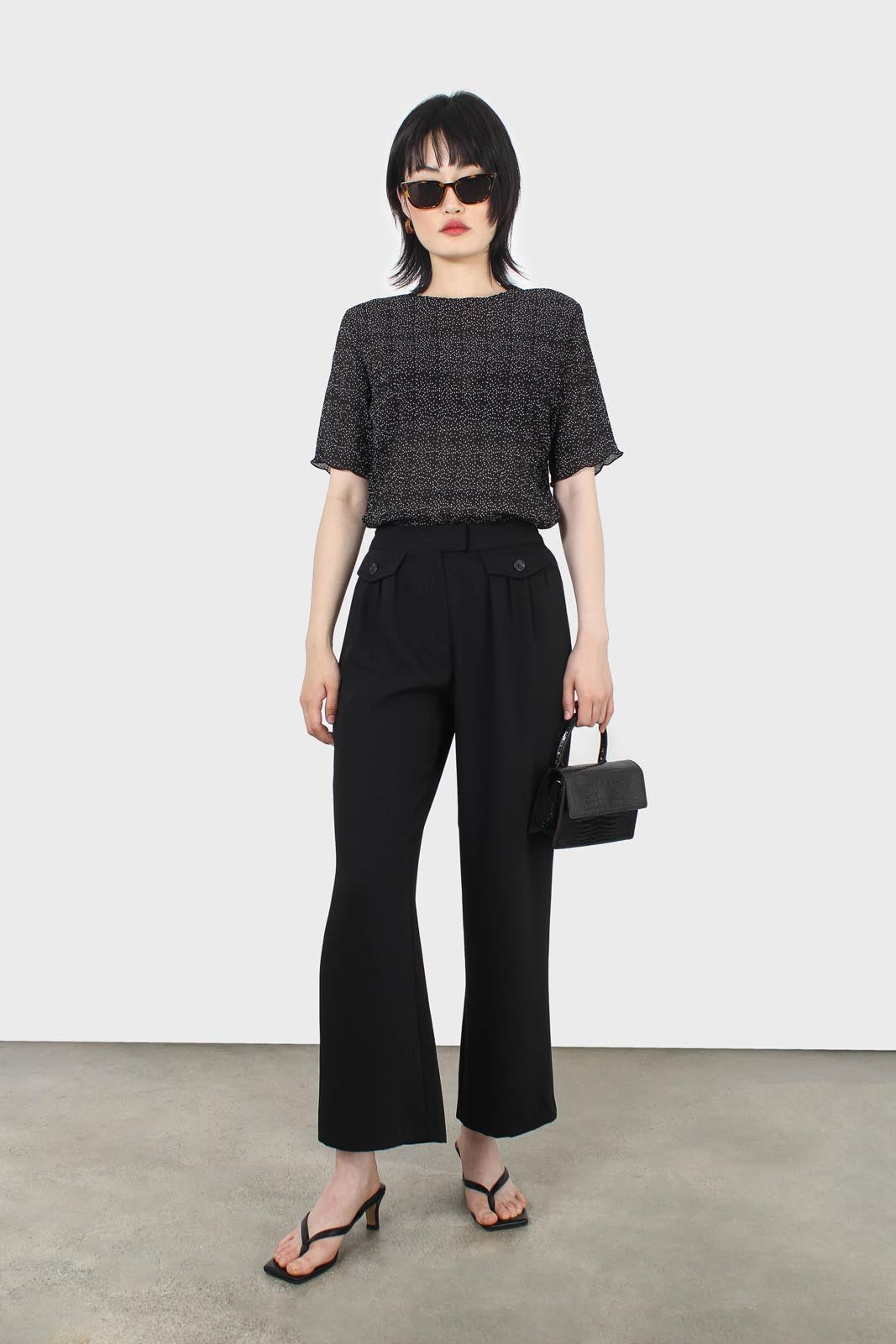 Black and white dots micro pleated top_8