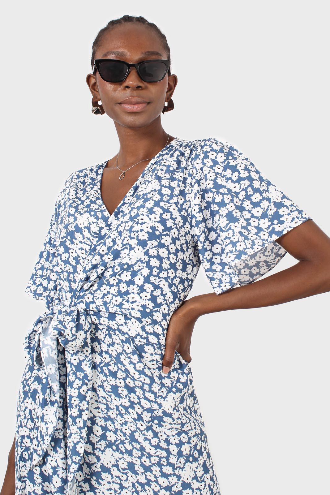Blue tiny floral print wrap midi dress_9