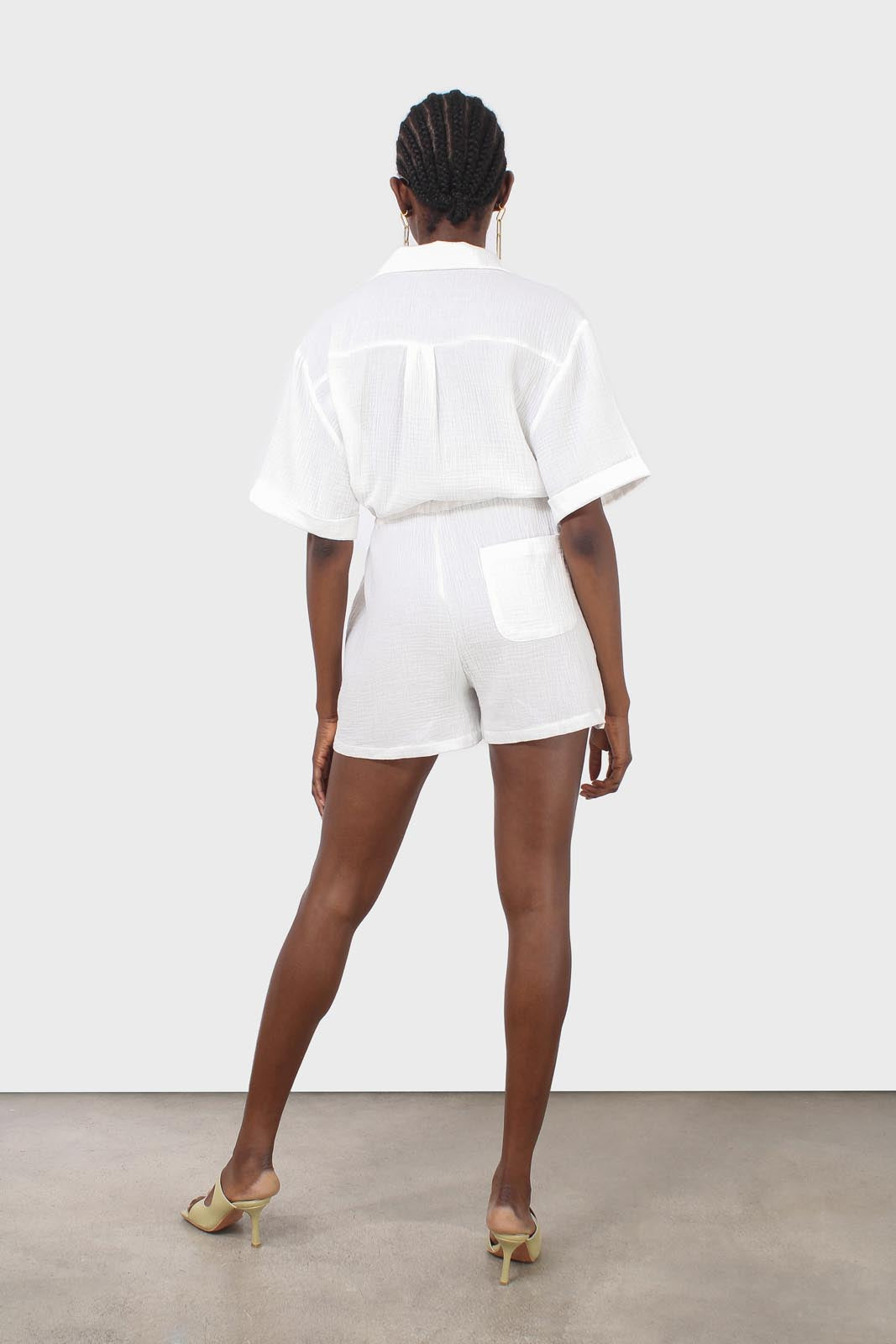 Ivory relaxed collar drawstring romper_5