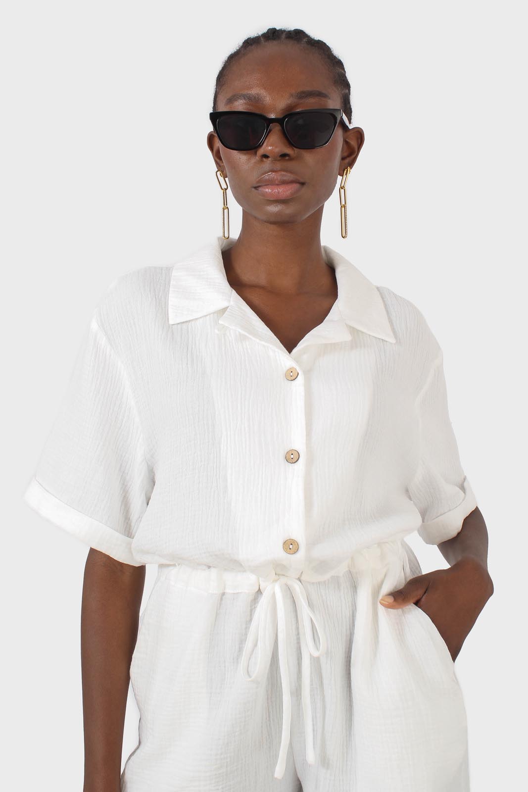 Ivory relaxed collar drawstring romper_8