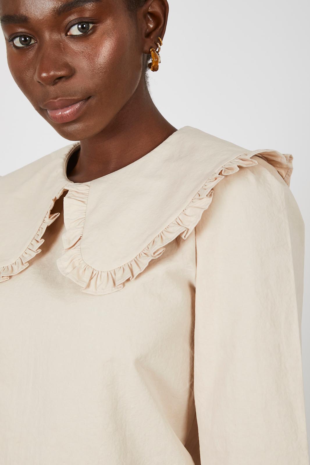 Light beige large collar mini dress_3