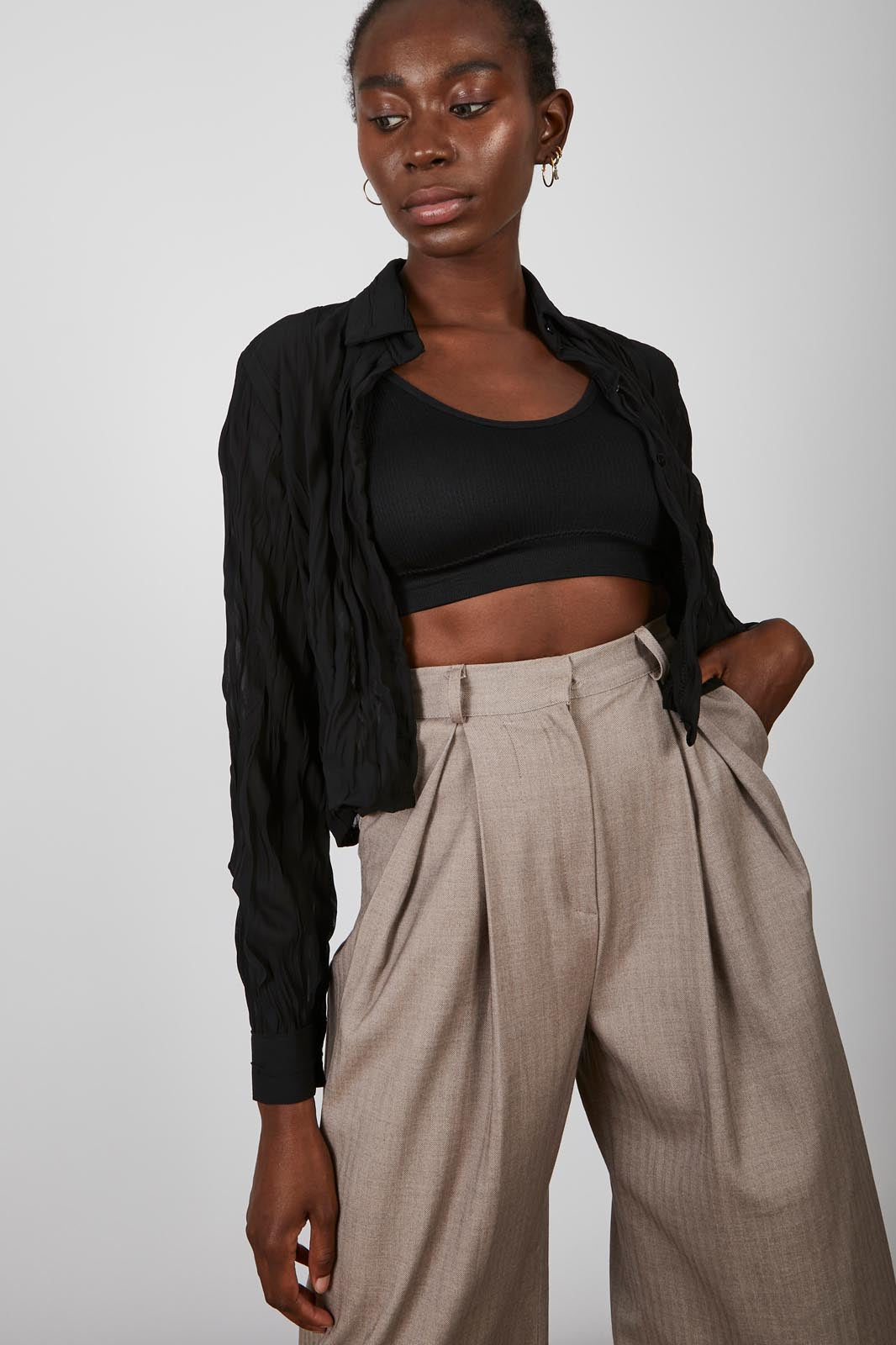 Black wrinkle button up blouse_6