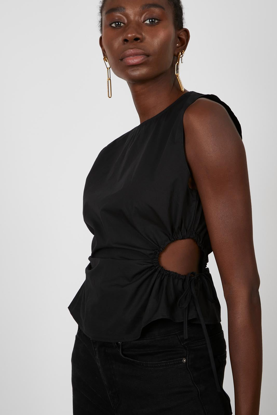 Black ruched cutout sleeveless blouse_1