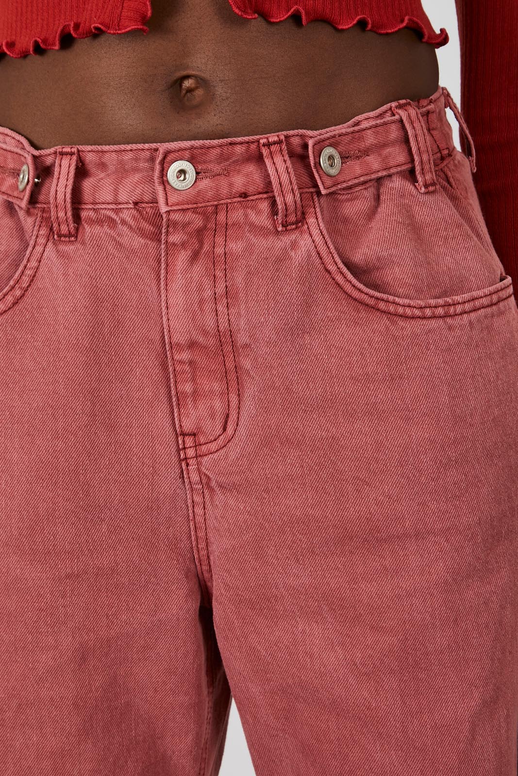 Washed red adjustable side button jeans_3