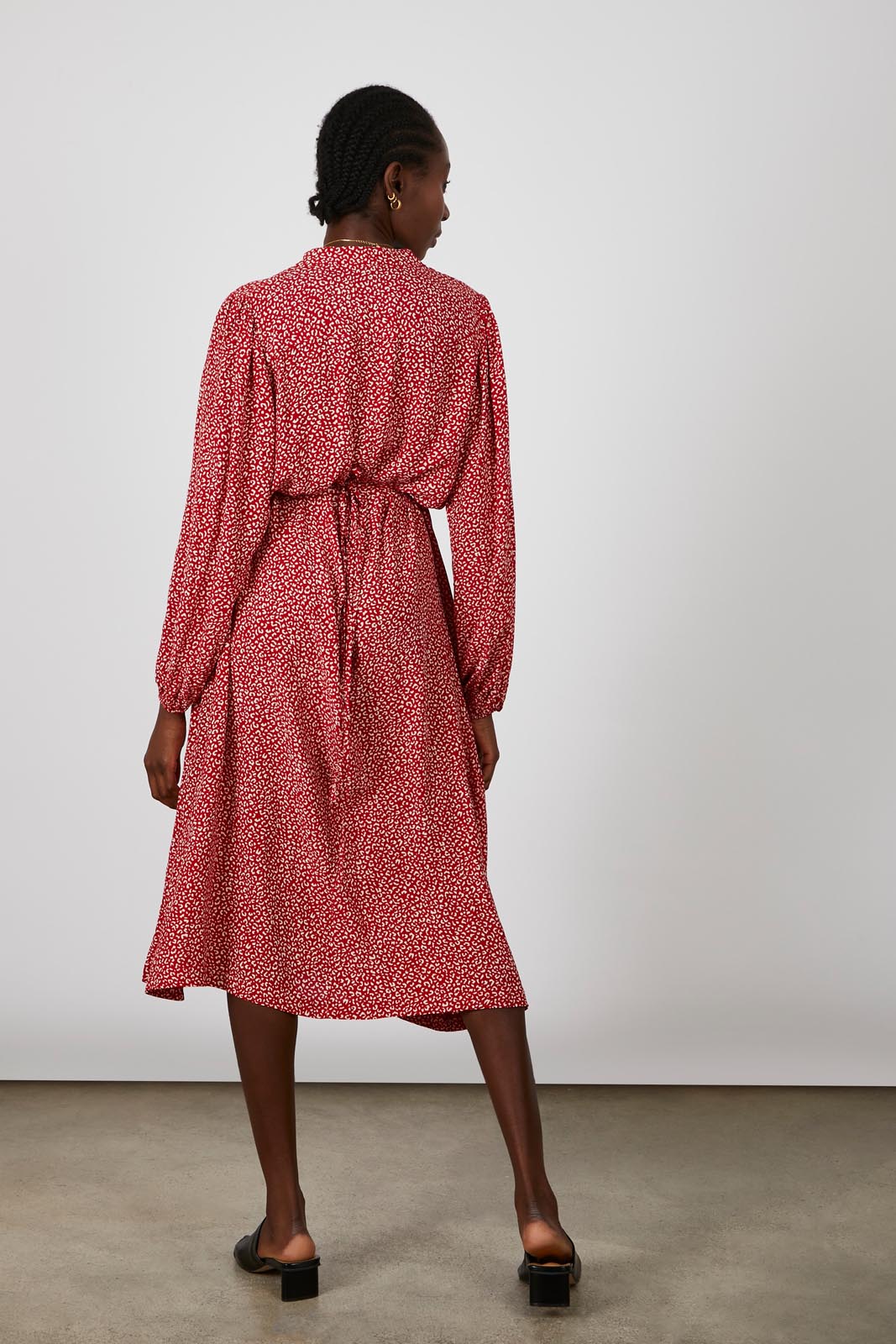Red leopard print long sleeved tie back midi dress_5