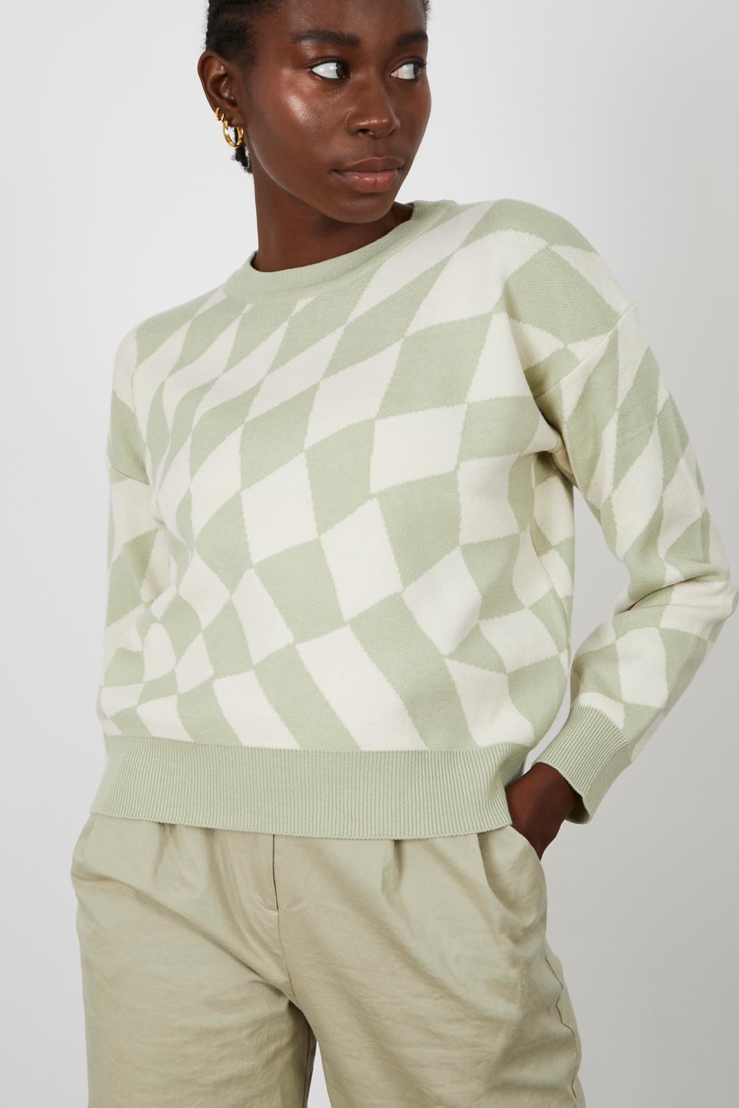 Sage and ivory psychedelic intarsia jumper_5