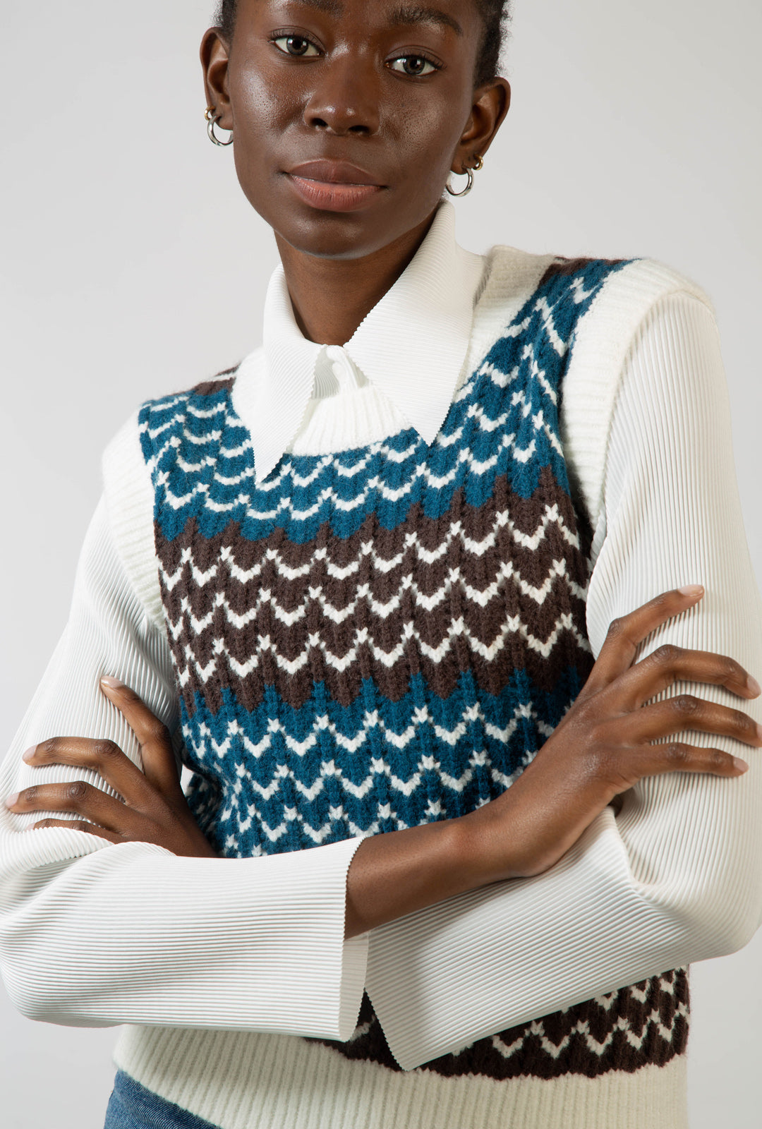 Blue intarsia wave ivory trim sweater vest_1