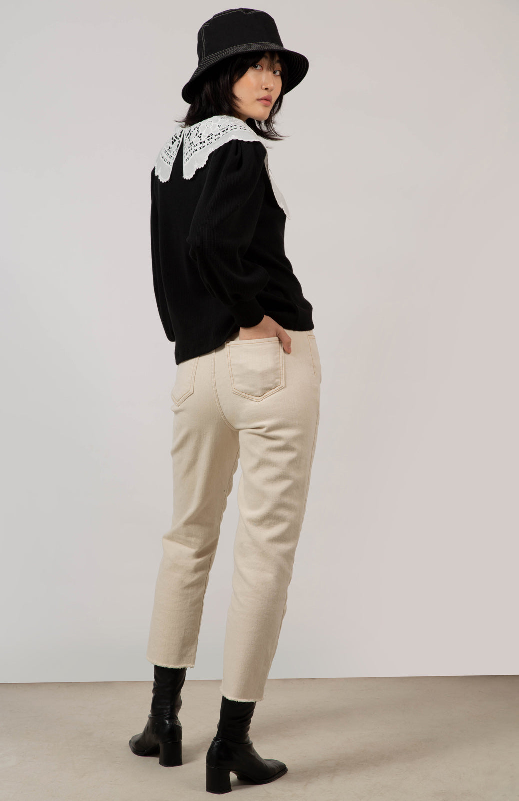 Ivory and beige contrast stitch jeans - 996_5