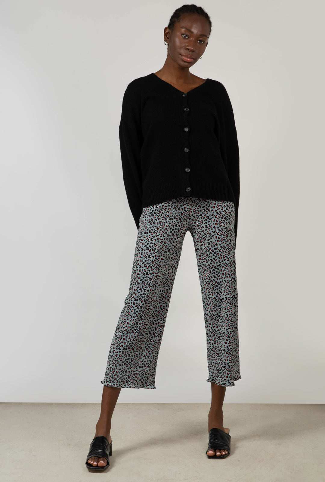 Blue and pink leopard micro pleat trousers_5