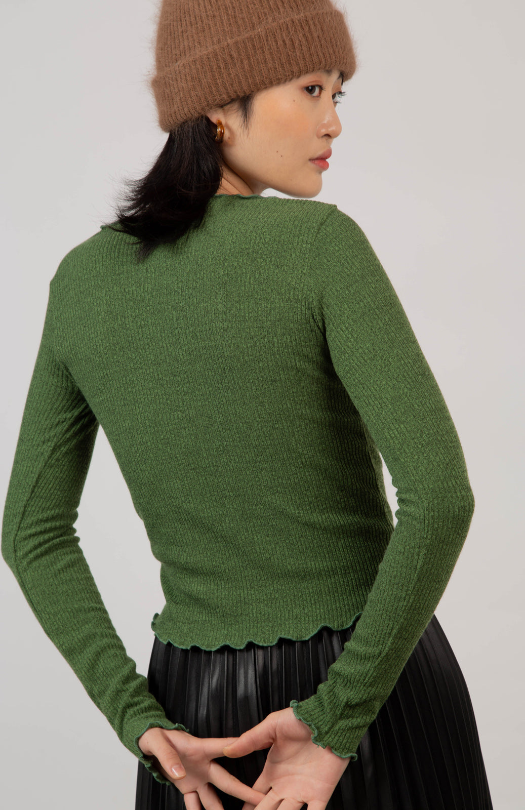 Green ruffle trim ribbed top_3