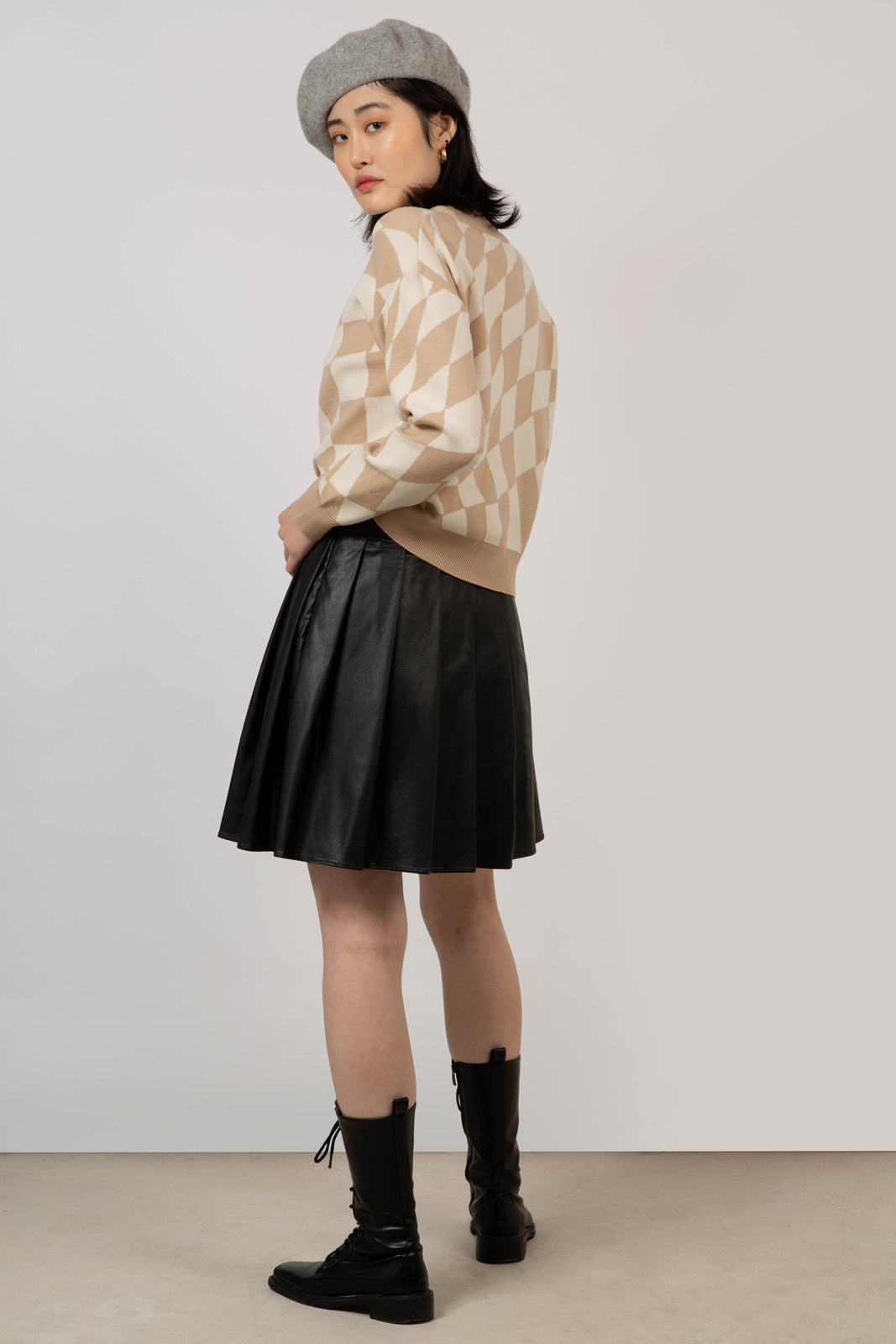 Beige and ivory psychedelic intarsia jumper_7