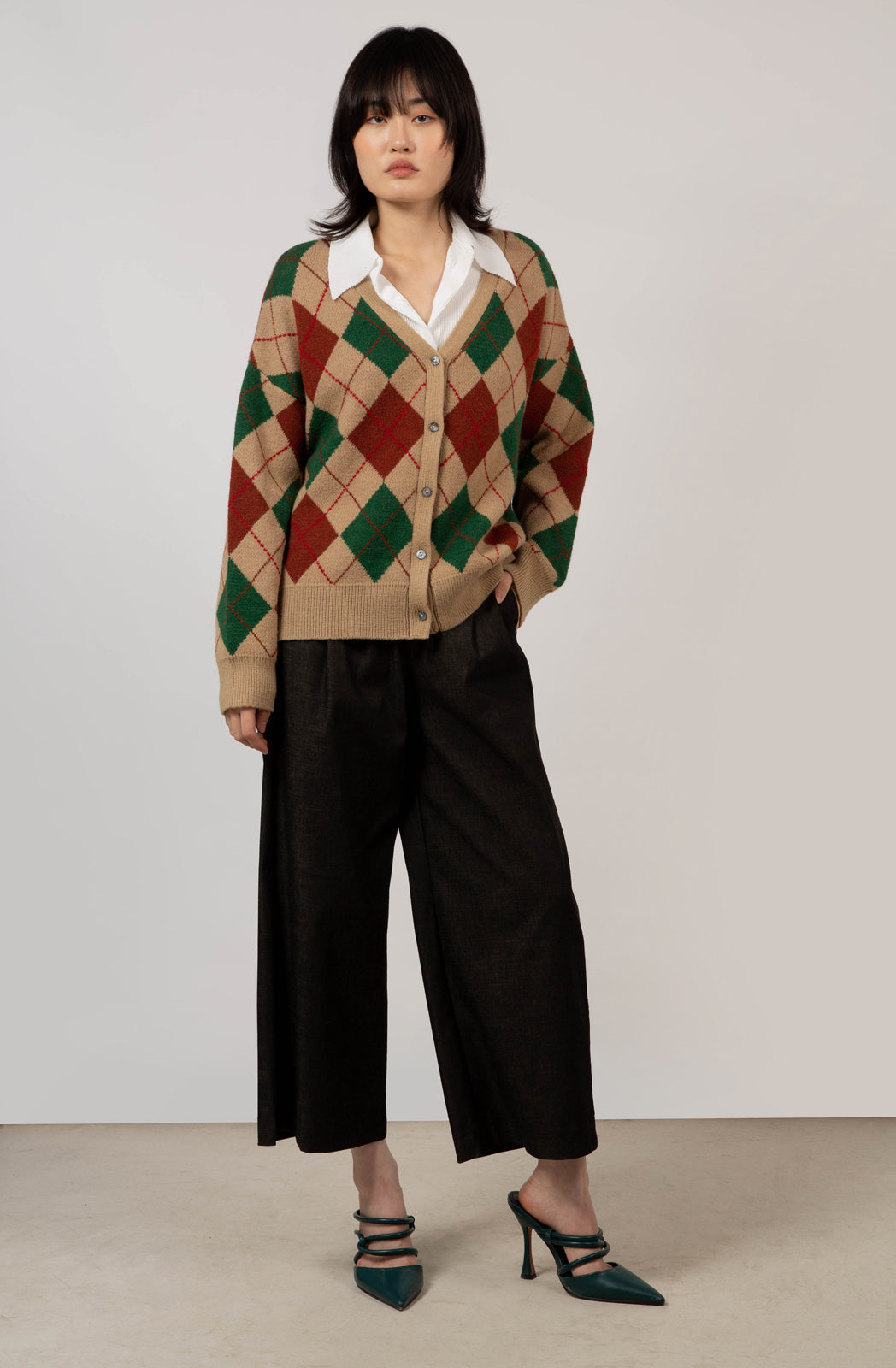 Beige and green argyle intarsia cardigan_7