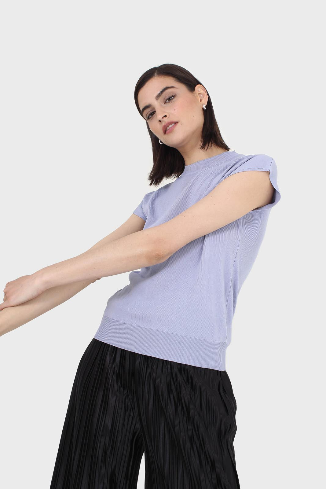 Lilac sleeveless crewneck knitted tee_3