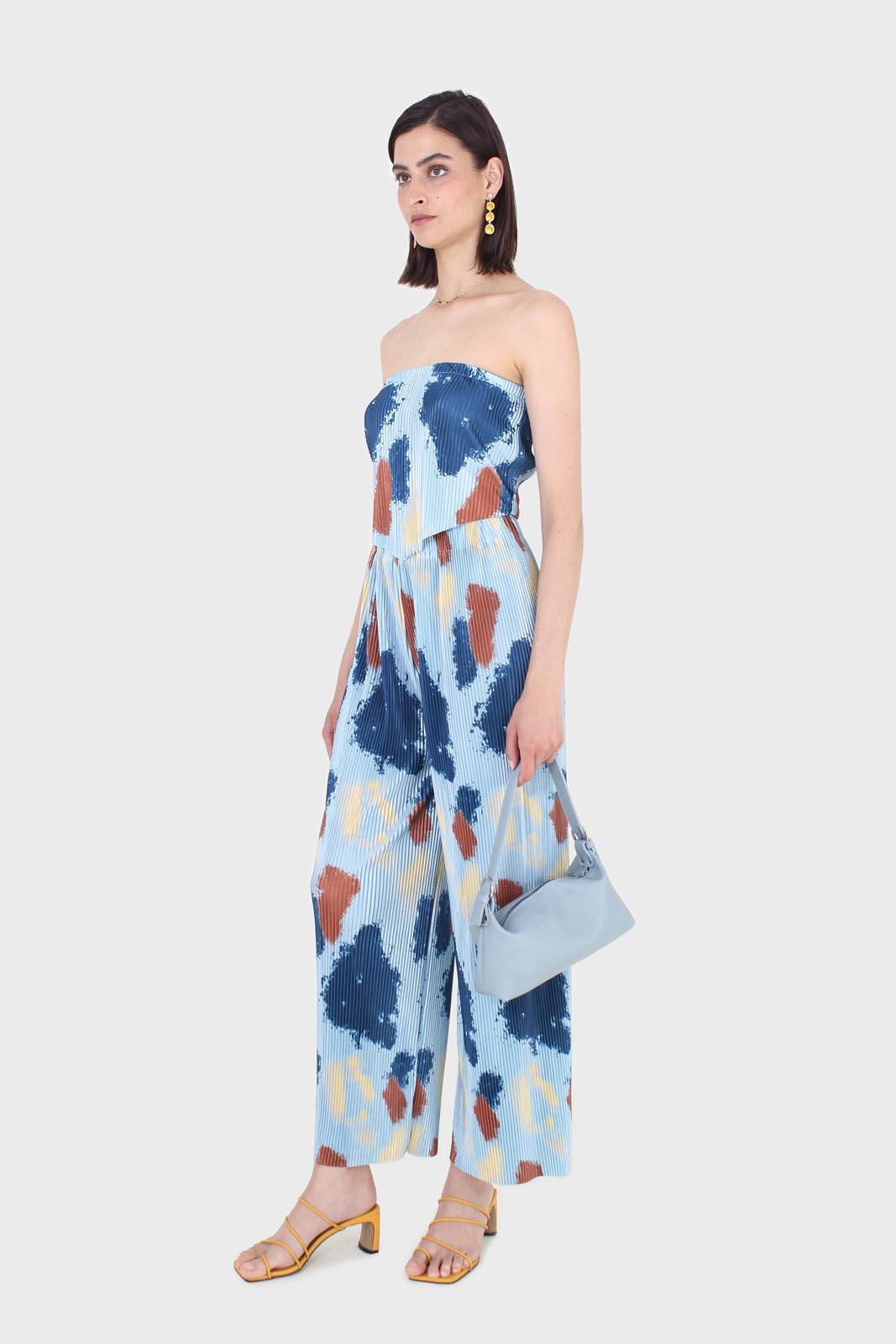 Blue and brown dye splotch micro pleat loose fit trousers_4