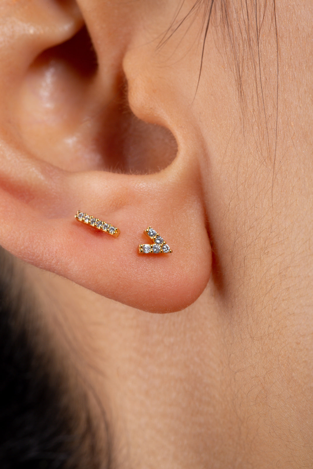 Silver tiny diamante bar stud_3